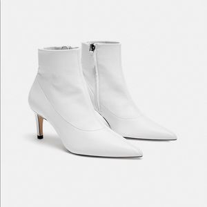 Zara white ankle skinny boots
